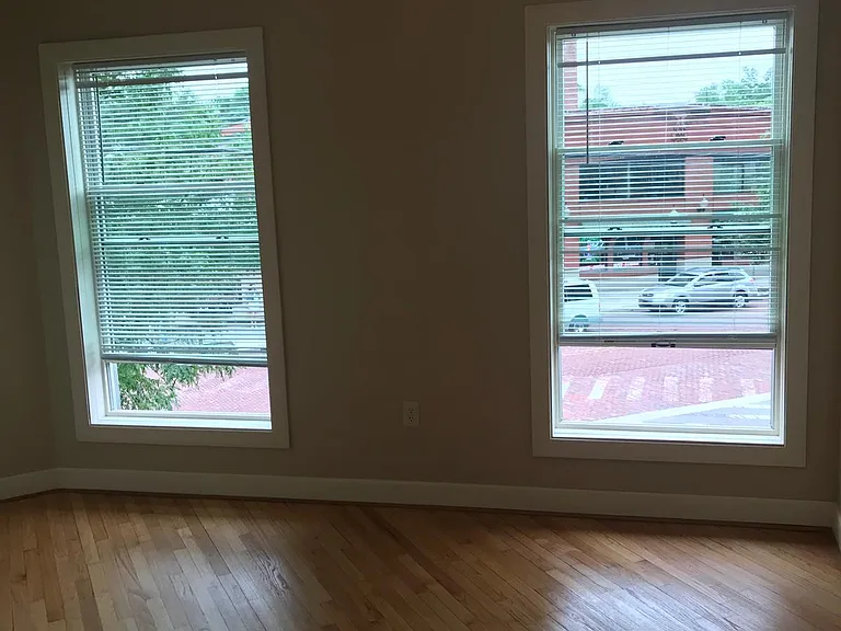 1507 Lake Dr SE #1 — Photo 5
