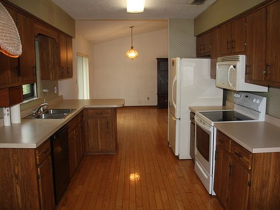Kitchen to Great RmDining Rm