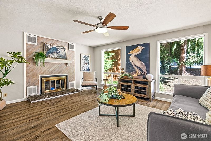 3rd image of 2136 NW Clinton Avenue