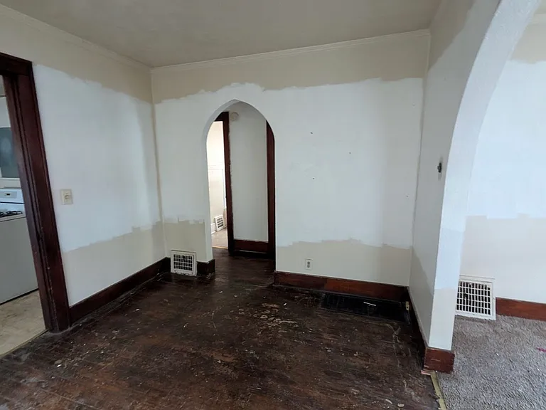 812 W Macqueen Ave — Photo 3