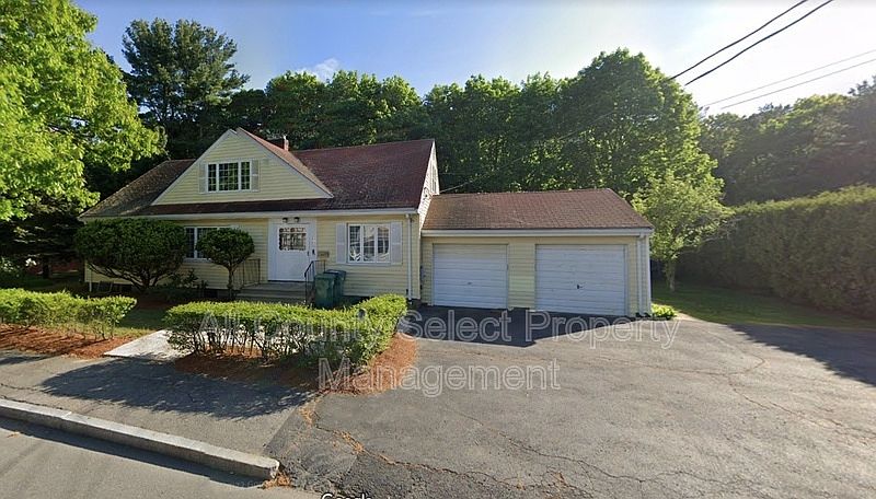 1st image of 216 Linwood St #1