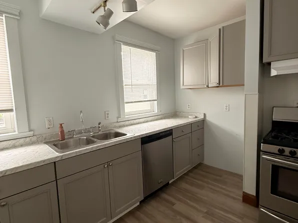 447 Ash St, New Bedford, MA