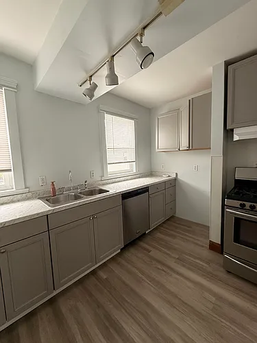 447 Ash St #2 Photo 1
