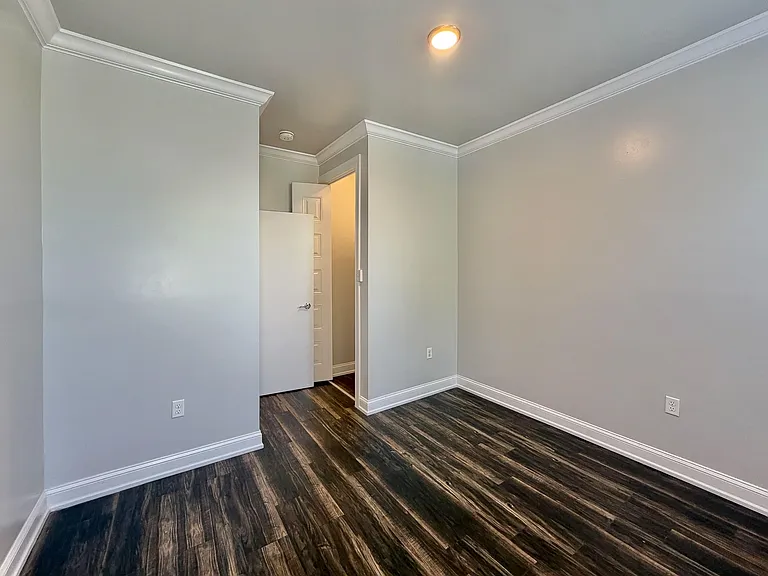 3-5 Potter Pl #4C — Photo 18