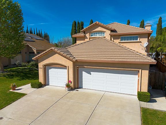 5th image of 1703 Egret Dr