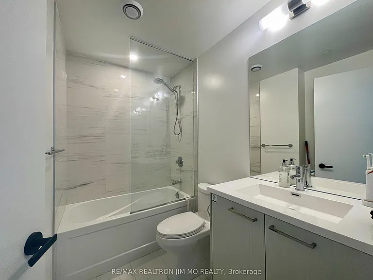 28 Interchange Way #4016 — Photo 13