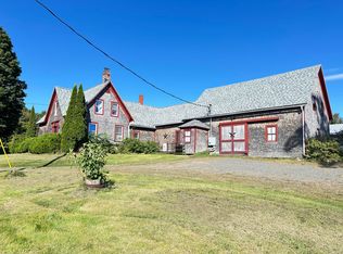 626 Airport Rd, Dexter, ME 04930