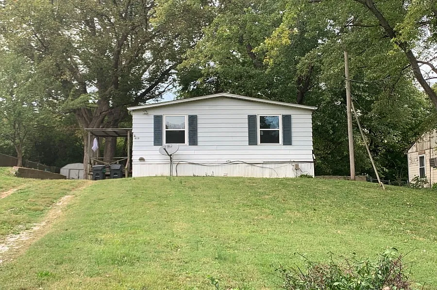 613 Bernard Dr photo 1