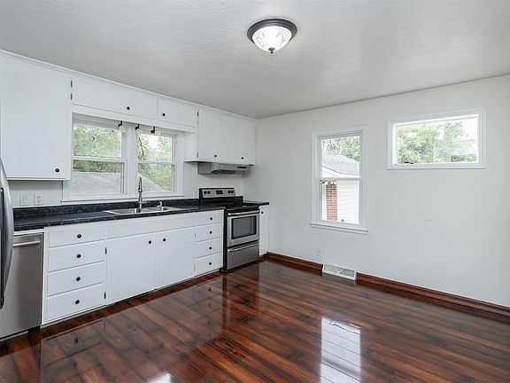 4th image of 421 E Thornton Ave