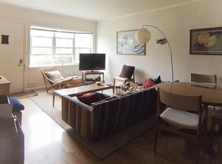 2204 NW Irving St, Portland, OR 97210
