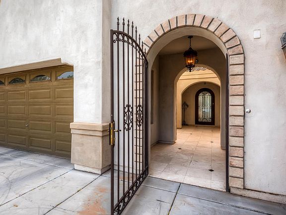 3rd image of 2019 E Hackberry Pl