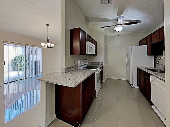 5th image of 1424 Drayton Ct