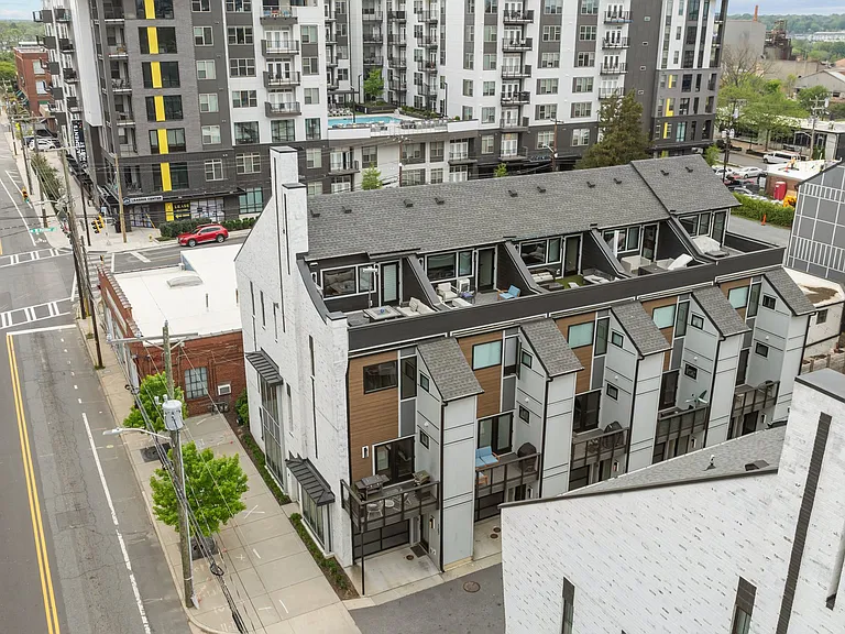 1207 Minter Pl — Photo 42