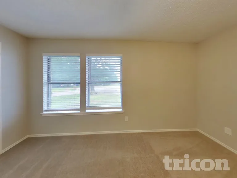 6705 Lampe Ct — Photo 11