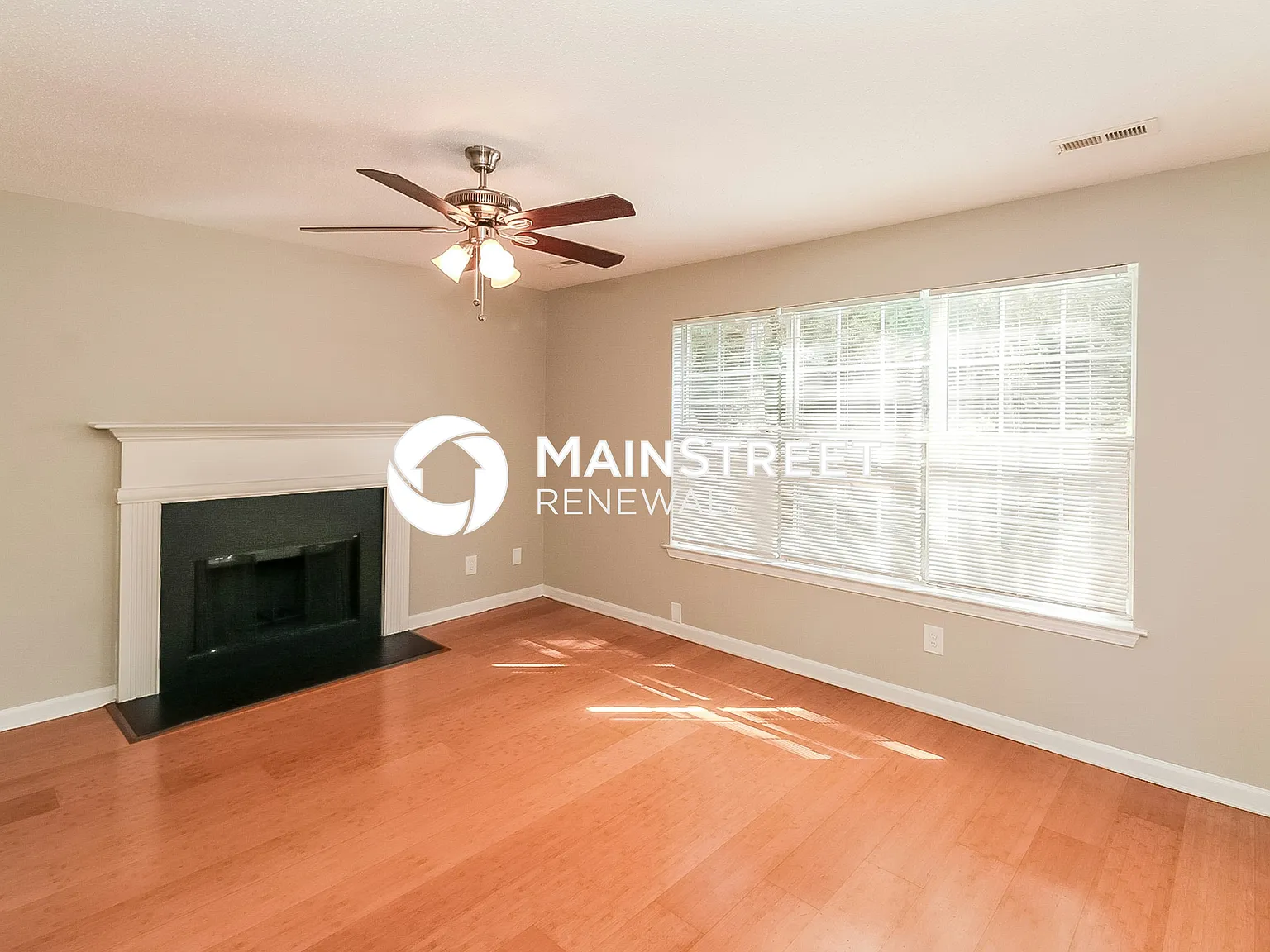 1579 Isleworth Cir — Photo 2