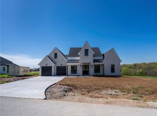 14993 Southern Vw, Siloam Springs, AR 72761