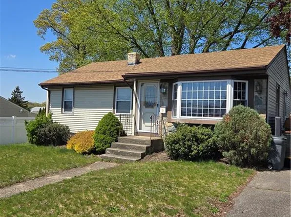 49 Jane St, North Providence, RI 02904