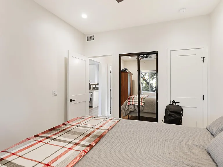 4316 Aragon Way — Photo 7