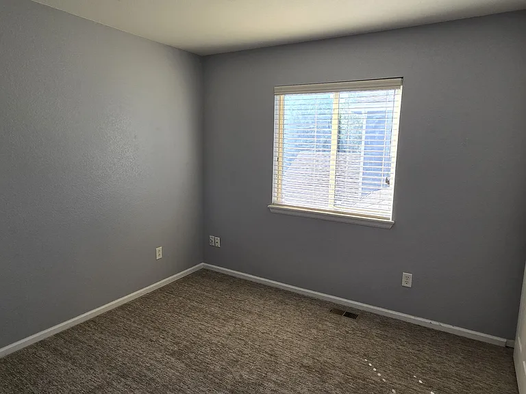 10239 Bentwood Cir — Photo 16