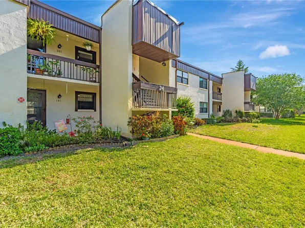 2400 Winding Creek Blvd APT 24-102, Clearwater, FL 33761