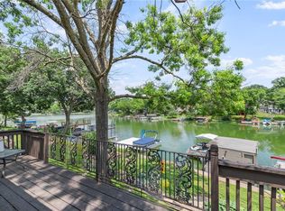 37 Beach Dr, Lake Tapawingo, MO 64015