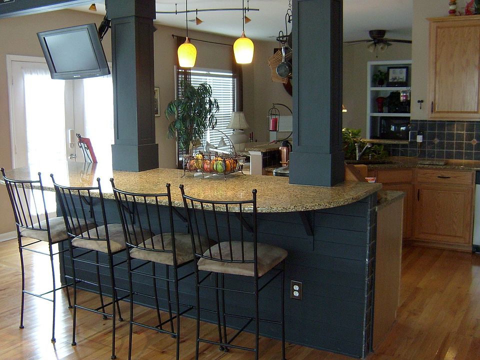 Gourmet Kitchen & Bar