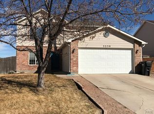 5330 Manor Ridge Dr, Pueblo, CO 81005
