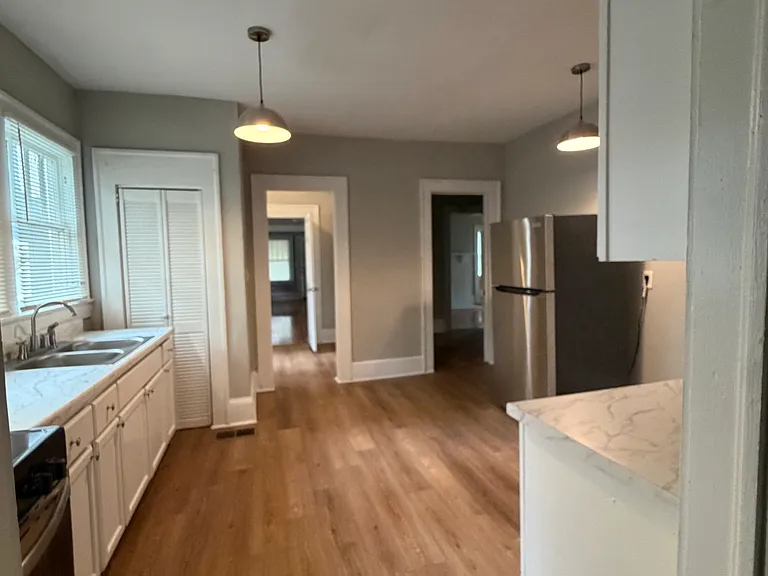 861 Oakhill Ave SW — Photo 10