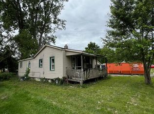 28601 Beechnut St, Inkster, MI 48141