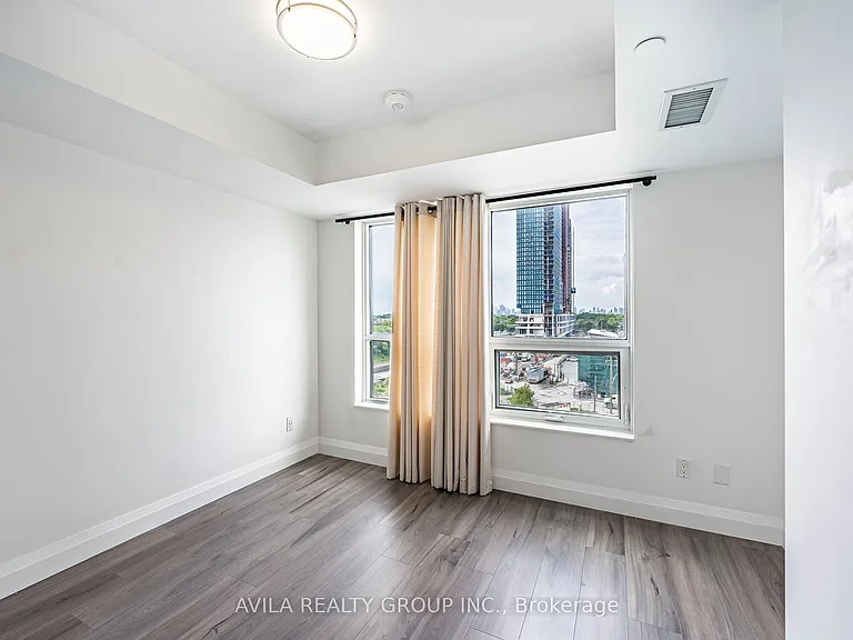 8 Trent Ave #704 — Photo 19