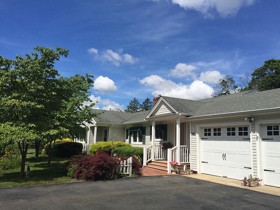 1st image of 986 Peconic Bay Blvd