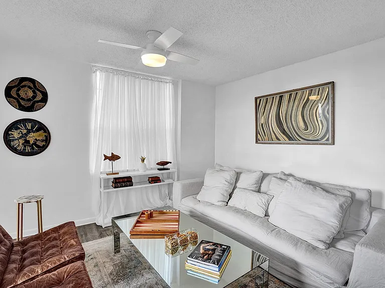 520 SE 5th Ave #2211 — Photo 3