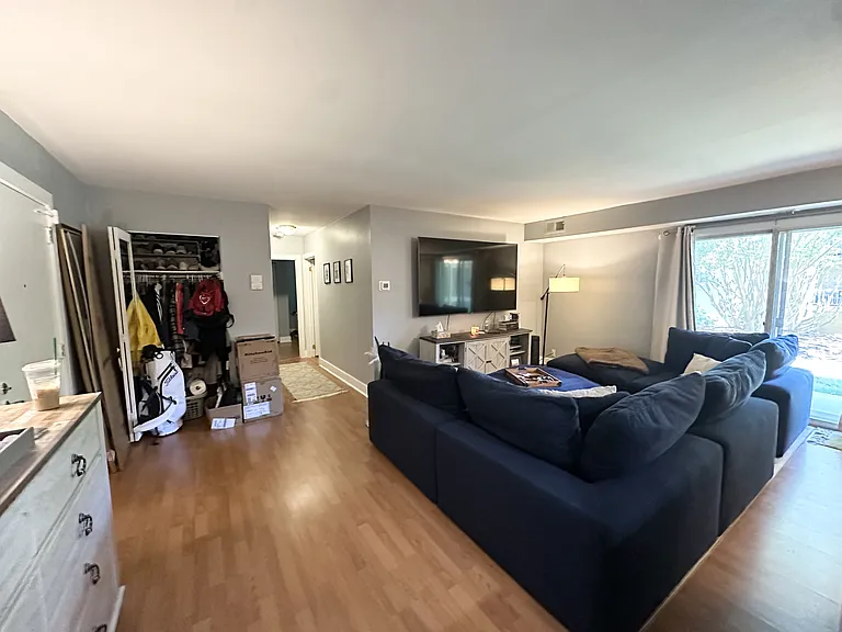 7 Rockford Rd #J5J5 — Photo 4