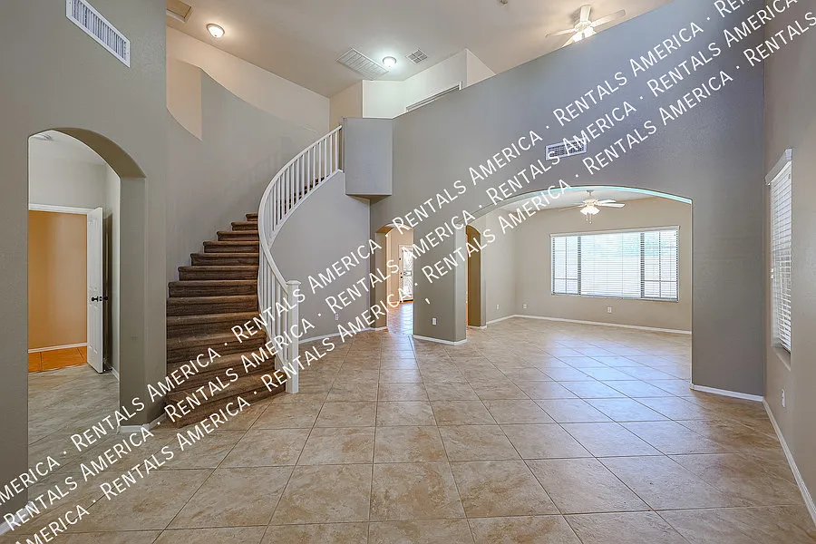 Gorgeous 4/2.5 w/ Den + Loft + Pool in Surprise!! — Photo 3
