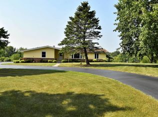14444 Davis Rd, Woodstock, IL 60098