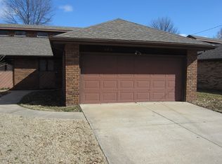 405 E Redwood St, Springfield, MO 65807