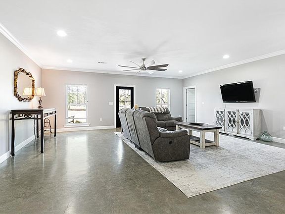 5th image of 18356 McKay Ln