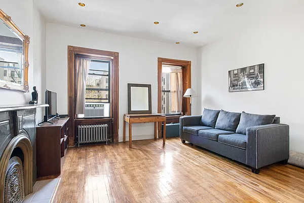 Rented by Douglas Elliman | media 14