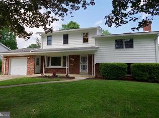 5407 Amberwood Ln, Rockville, MD 20853