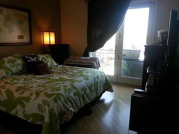 5th image of 815 N Marshfield Ave APT 302