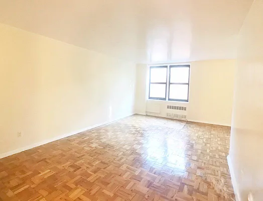 Rented by Bohemia Realty Group | media 7