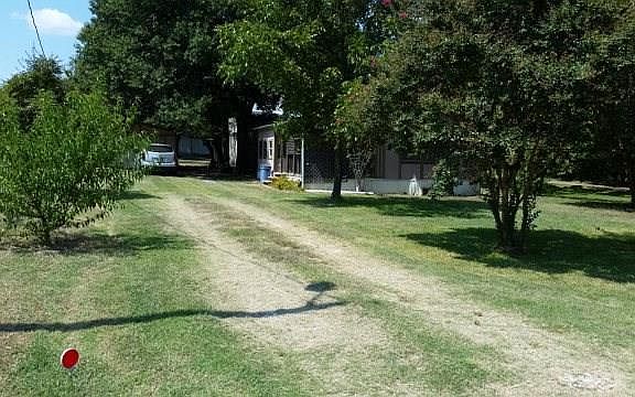 3rd image of 1440 Oak Hill Dr