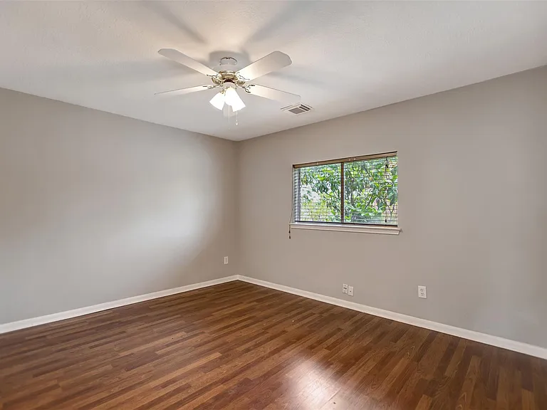 1709 Orlando St — Photo 35