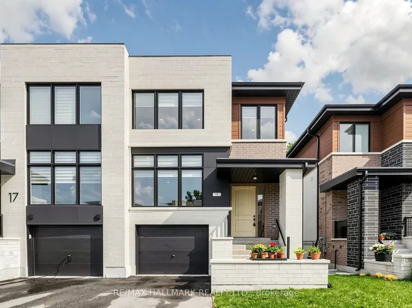15 Direzze Ct S, Richmond Hill, ON L4C 5T8
