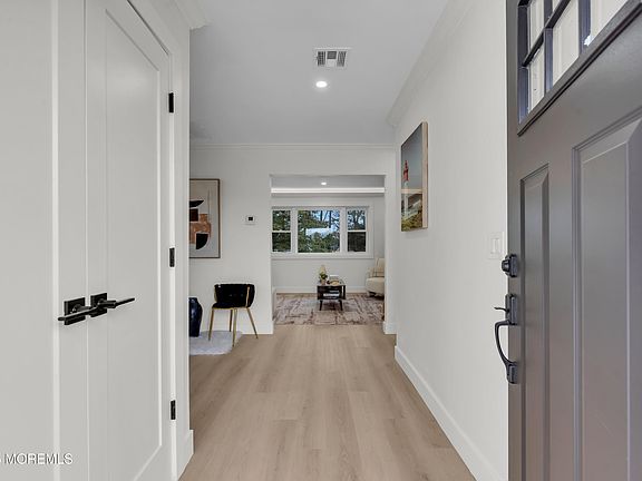 3rd image of 8 Kinsale Street