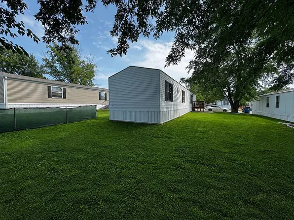 1825 Santa Paula St, Saint Charles, MO 63303