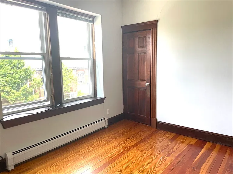 28 Montebello Rd #2 — Photo 18