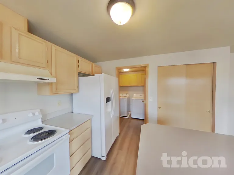 6031 Thornbury Pl SE — Photo 7