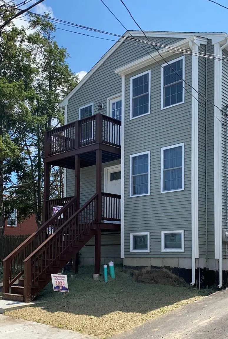 3 bed, 1200 sqft, $2,525 — Photo 1