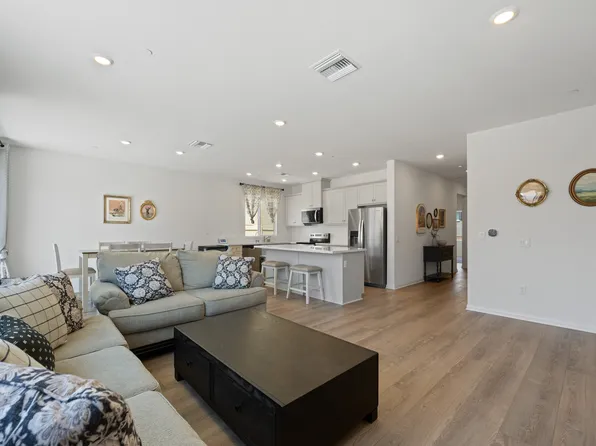19355 Seeding Palace Cir, Riverside, CA 92507